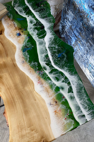 Wasserfall-Harztisch mit Meereswelle