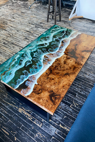 Live Edge Epoxy Ocean Tisch