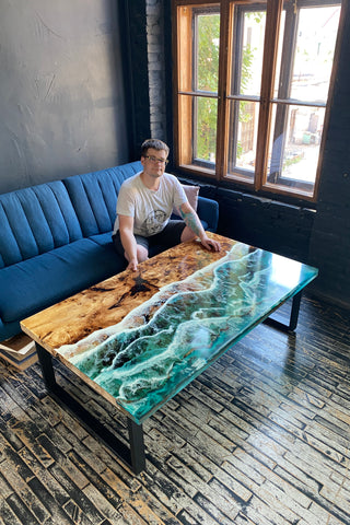 Live Edge Epoxy Ocean Tisch
