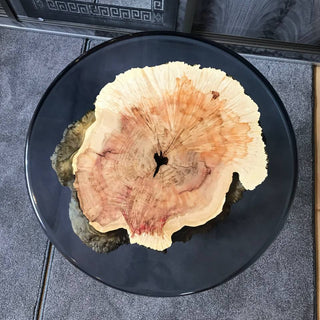 Tisch aus Epoxidholz, schwarzer Ahorn