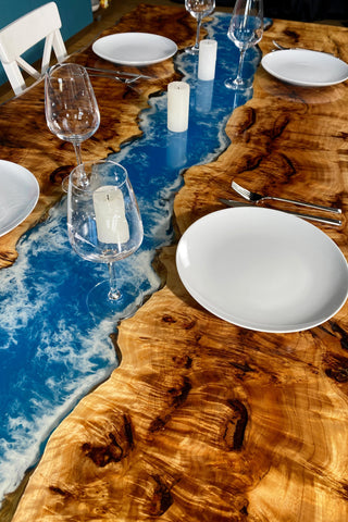 Live Edge Blue River Tisch