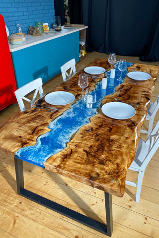 Live Edge Blue River Tisch