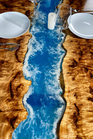 Live Edge Blue River Tisch